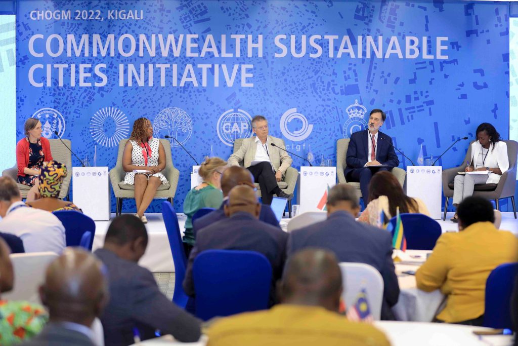 (l-r) Dr Lucy Stevens, Ms Elizabeth Chege, Prof Peter Clegg, Prof Ian Rowlands and Ms Hellen Njoki Wanjohi Opil